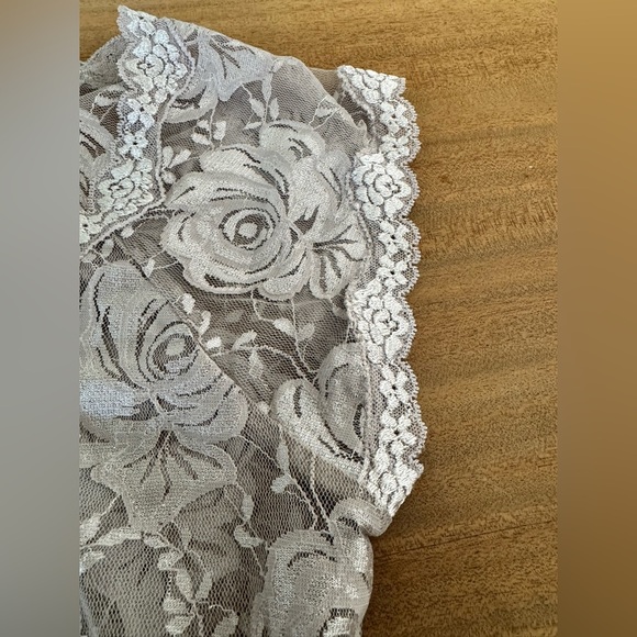 NWOT Women’s Charolette Russe Y2K Inspired Floral Lace Sheer Cottagecore Top - Picture 6 of 9